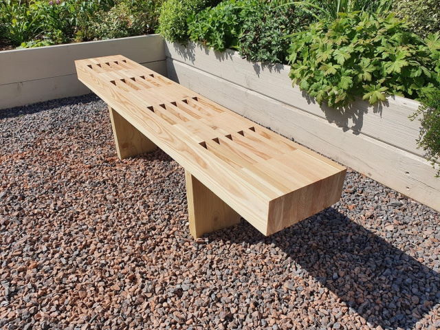 53 Co2 Larch ® siberian larch bench
