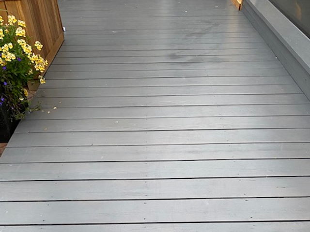54 Co2 Larch Osmo Grey Decking